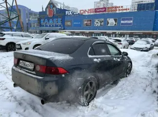 Honda Accord 2003 года, 190 лс, 249179 км, АКПП. Легковой автомобиль находится на ходу. Аккумулятор разряжен, зарядка аккумулятора не дала результатов. Колеса спущены. Автомобиль не товарного вида. Требуется текущий ремонт автомобиля: не стабильная работа двигателя внутреннего сгорания, неисправен…