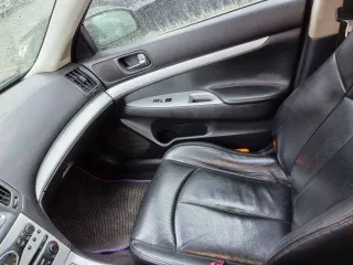 Инфинити G35 2008 года, 316 л.с., пробег 350000 км, полный привод, АКПП. VIN: JN1BBNV36U0400174, госномер К349УР70. Автомобиль не заводится при заряженном аккумуляторе.