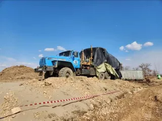 Экскаватор гусеничный Hyundai R300LC-9SH, заводской № HHKHZ808HE0000184, 2014 г.в., гос. номер 58 УНЕ 9250 (63 СВ 9368). Полуприцеп автомобильный НефАЗ 9334-10, VIN X1F9334P0E0017148, 2014 г.в., гос. номер ВА 4986 63. Автомобиль КамАЗ-65222, VIN X1F652220D0000394, шасси XTC 652220 C1288601, 2013…