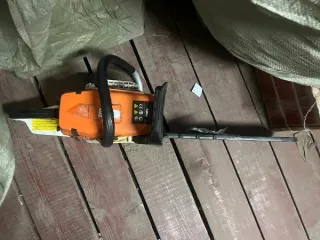 Бензопилы в ассортименте (согласно приложению). Проверка исправности имущества не проводилась. Товаросопроводительные документы не передавались. Погрузка и транспортировка имущества с места хранения осуществляется покупателем. Имущество продается в том виде, комплектности и состоянии, в каком оно…