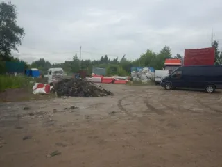 Аренда земельного участка 15 622 м², Санкт-Петербург, Понтонный. Участок для целей, не связанных со строительством: Санкт-Петербург, поселок Понтонный, Заводская улица, участок 2, (юго-западнее дома 1в, литера Д по Заводской улице). Цель использования: для размещения транспортных средств и грузовых…