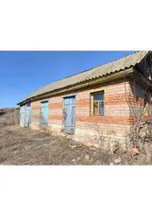 Дом 114,2 кв.м и участок 3000 кв.м, Оренбургская область. Жилое здание, площадь: 114,2 кв.м., кадастровый номер: 56:05:1601001:1009 и земельный участок, площадь: 3000 кв.м., категория земель: земли населенных пунктов, разрешенное использование: для ведения личного подсобного хозяйства, кадастровый…