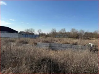 Zemelnyy uchastok v Kabardino-Balkarii, 1079+/-11 kv.m., kad. № 07:06:1800002:80, adres: Kabardino-Balkarskaya Respublika, r-n. Terskiy, g. Terek, ul. Chetvyortaya, d. 43Obekt mozhet byt priobreten s ispolzovaniem zaemnykh sredstv PAO Sberbank.