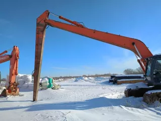 Экскаватор гусеничный Hyundai R300LC-9SH, заводской номер HHKHZ808LE0000183, 2014 год выпуска, госномер 58 УЕ 9248 (63 СВ 9366). Экскаватор гусеничный Hyundai R300LC-9S, заводской номер HHKHZ810LE0001178, 2014 год выпуска, госномер 58 УЕ 9241 (63 СВ 9362). Трактор ДТ-75 ДЕРС2 с буровой установкой…