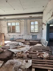 Гараж и редакция «Angarsky Rabochy» 568,6 кв.м, Красноярский край, Мотыгинский район. Здание и гараж с земельным участком по адресу: р.п. Мотыгино, ул. Дачная, д. 18. Здание, назначение: нежилое, наименование: Гараж, кадастровый номер: 24:26:0401032:88, площадью 68,8 кв. м, запись о регистрации в…