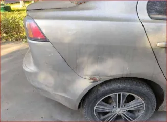Mitsubishi Lancer 2011 Легковой седан Mitsubishi Lancer 1,5, VIN: JMB5NCY2ABU006835, год выпуска: 2011, цвет: бежевый, тип двигателя: бензиновый, мощность двигателя: 109 л.с. (80,2 кВт), объем двигателя: 1499 куб.см., экологический класс: четвертый. По периметру автомобиля наблюдаются очаги…