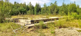 Земельный участок площадью 556 ± 17 кв. м, кадастровый номер 60:15:3028005:121. Местоположение установлено относительно ориентира, расположенного в границах участка. Почтовый адрес ориентира: Псковская область, Печорский р-н, «Крупская волость», в 1,2 км юго-западнее от д. Кривск. Категория земель…