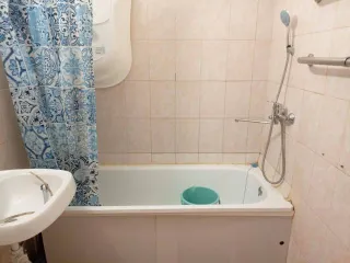 Квартира 53.5 м² в Москве, г. Троицк, 2-я Нововатутинская улица, дом 5, квартира 127. Этаж 17 из 17. Общая площадь 53.5 м², жилая 32.2 м², кухня 9.2 м². Кадастровый номер: 77:17:0140116:909.