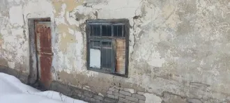 Земельный участок 1154 кв.м с зданием архива 181,3 кв.м, Кировская область. Земельный участок общей площадью 1 154 кв.м. с кадастровым номером: 43:42:000006:37 с расположенным на нем объектом федерального имущества – здание архива общей площадью 181,3 кв.м. с кадастровым номером: 43:42:000006:140…