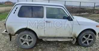 Транспортное средство LADA 212140 LADA 4X4, VIN XTA212140F2201522, 2014 года выпуска, ГРЗ О727СС01 Характеристики: на кузове имеются следы коррозии, сколы, царапины, потертости лакокрасочного покрытия, возможны иные скрытые повреждения.
