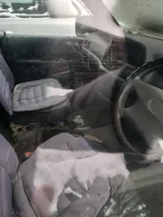 Toyota Town Ace Noah 1996 года, государственный регистрационный знак К709РК27, ПТС 25ТТ 117571. Номер кузова CR500026644, номер двигателя 3868561, цвет серый. Автомобиль не на ходу. Отсутствуют: навесной двигатель, генератор, гидроусилитель, КПП, раздаточная коробка, карданный вал передний и задний.