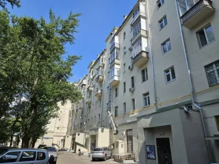 Нежилое помещение по адресу: г. Москва, ш. Дмитровское, д. 5, корп. 1 площадью 517,4 кв. м, (Подвал № 0), кадастровый номер: 77:09:0003023:7997. Назначение нежилого помещения: Бытовые услуги. Общая площадь: 517.4.