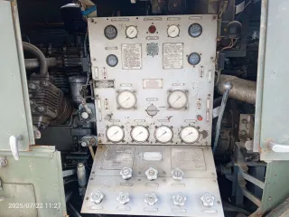 Компрессорная станция УКС-400В с дизельным двигателем ЯМЗ-236 заводской номер 050821, 2005 год выпуска. Инвентарный номер ПСТ048509, 1 штука.