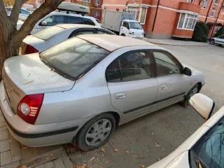 Hyundai Elantra 1.6 GLS 2004 легковой автомобиль, VIN: КМНDN41ВР4U907192, 2004 г.в., номер кузова: КМНDN41ВР4U907192, цвет кузова: серебристый, мощность: 105 л.с., госномер М062ТН 93. Автомобиль не на ходу, требуется ремонт двигателя. По кузову имеются многочисленные сколы, царапины, вмятины…