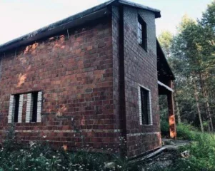 жилой дом, площадью 300,5 кв. м, с кадастровым номером 47:01:1122001:1978, и земельный участок, общей площадью 1200 +/  24 кв. м, с кадастровым номером 47:01:1122001:873, расположенных по адресу: Российская Федерация, Ленинградская область, Выборгский район, МО  Гончаровское сельское поселение , п…