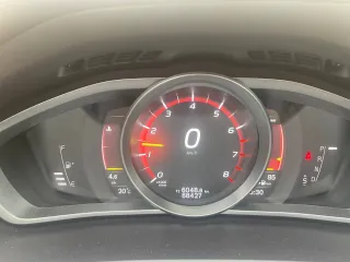 Volvo V40 2018, VIN YV1MZ29H0K2177566. Ознакомление с имуществом, его фактическим и техническим состоянием, имеющимися документами, обременениями и иной информацией по имуществу осуществляется по предварительной договоренности с организатором торгов по адресу г. Москва, ул. Митинская, д. 10. Для…