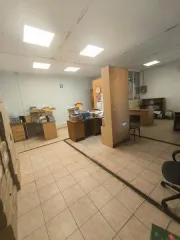 Помещение 70,8 кв. м, Светлоград, ул. Ленина, д. 39, Ставропольский край. Объект аренды, площадь 70,8 кв. м., номер на поэтажном плане 1 этажа: 7, адрес (местонахождение) объекта: Ставропольский край, р-н Петровский, г. Светлоград, ул. Ленина, д. 39. Требуется текущий ремонт. Кадастровый номер…