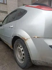 Ford Focus 2006. Марка, модель: ФОРД ФОКУС. Идентификационный номер (VIN): X9F5XXEED56J15999. Тип ТС: Комби (хэтчбек). Год выпуска: 2006. Цвет: Серебристый. Залог в пользу ООО МКК «Корона» (ИНН 1909001476).