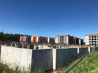 Земельные участки под застройку по адресу: Московская область, р-н Солнечногорский, д. Брёхово, категория земель: земли населённых пунктов, вид разрешенного использования: для малоэтажного жилищного строительства: 56084 м², кадастровый номер 50:09:0070401:4161; 32345 м², 50:09:0070401:4163; 29295…