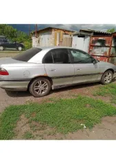 Opel Omega 1996 года выпуска, цвет серебристый (белый), номерной знак MO86MB13, VIN: W0L000026T1115447. Автомобиль на ходу, на зимней резине. Прогорела выхлопная система, климат не работает, трещина на лобовом стекле, проблемы с маслом. Основные лампочки горят. Горит чек, на движение не влияет…