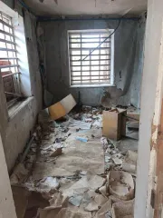 Контора 298 кв. м и земельный участок 1466 кв. м в Вологодской области. Кадастровый номер здания: 35:19:0309007:169. Назначение: нежилое. Количество этажей: 1, подземных этажей: 0. Общая площадь здания: 298 кв. м. Адрес: Российская Федерация, Вологодская область, Устюженский район, деревня…