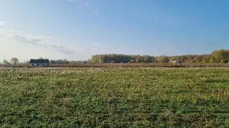 Право долгосрочной аренды земельного участка общей площадью 1 100 485 кв.м, кадастровый номер 02:47:000000:1823, адрес: Местоположение установлено относительно ориентира, расположенного в границах участка. Почтовый адрес ориентира: Республика Башкортостан, р-н. Уфимский, с/с. Николаевский, д…