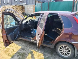 Lada Kalina 2012 года, 81 лс, 219300 км, модель 111930 Лада Калина, VIN XTA111930C0201970, г/н В309МУ45. Принадлежит должнику на праве общей совместной собственности с супругой.