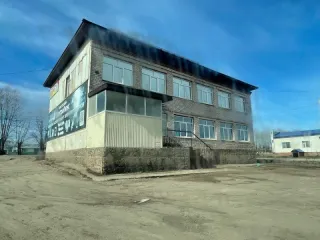 Нежилое здание (718,8 кв.м), земельные участки (305 и 797 кв.м), Чекмагушевский р-н, РБ. Земельный участок 305 кв.м в Республика Башкортостан. Здание; Нежилое; Собственность; по адресу: РБ, Чекмагушевский р-н., с. Чекмагуш, ул. Ленина, д. 19; Кадастр.№ 02:51:080322:152; Площадь: 572,9 кв.м…