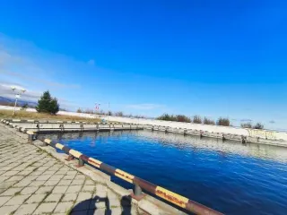 Пункт отстоя судов сооружение водного транспорта 241 м Иркутская область Сооружение с кадастровым номером 38:25:000000:1906 протяженностью 241 м, вид разрешённого использования «Пункт отстоя судов», назначение «7.3. сооружения водного транспорта», местоположение: Российская Федерация, Иркутская…