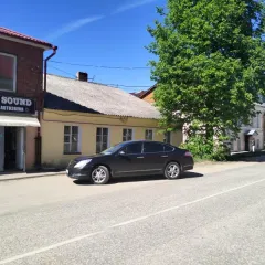 Земельный участок 569 кв.м с тремя зданиями, Новгородская область, г. Боровичи, ул. Дзержинского, 19. Земельный участок площадью 569,0 кв.м, кадастровый номер 53:22:002065211, с находящимися на нем объектами недвижимости – зданием площадью 209,3 кв.м (кадастровый номер 53:22:0020652:11), зданием…