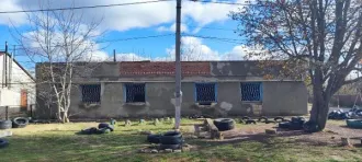 Магазин 129,4 кв.м и земельный участок 698 кв.м, Ставропольский край Нежилое здание, магазин, площадью 129,4 кв.м., этаж 1, кадастровый номер: 26:11:021004:76, по адресу: Ставропольский край, Шпаковский район, город Михайловск, улица Лазурная, 9/3, Земельный участок, площадью 698 кв.м, кадастровый…