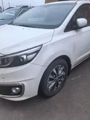 Автомобиль легковой универсал KIA CARNIVAL, 2018 года выпуска, идентификационный номер  VIN :  KNAMB81ABJS444456, цвет белый, регистрационный знак: Р088ОХ790, Двигатель: D4HBJH861128, Кузов: KNAMB81ABJS444456, Категория ТС: категория В/М1. Автомобиль прибыл на стоянку своим ходом в сентябре 2024…