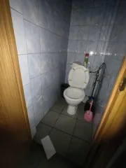 Помещение 67.7 кв. м Москва Объект аренды, площадь 67,7 кв. м, номера на поэтажном плане: этаж 1, пом. V, ком. 1 - 4, адрес (местонахождение) объекта: Российская Федерация, город Москва, вн.тер.г. муниципальный округ Хамовники, проспект Комсомольский, дом 3, помещение 2/1. Вход из общей входной…