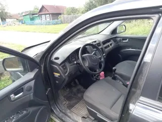 Kia Sportage 2008 года, 141 лс, 270000 км. Тип - автомобиль легковой, модель – KIA Sportage, 2008 г.в. VIN: U6YJE55229L045040. Находится в залоге у ПАО Банк Зенит. Пробег уточнять при осмотре.