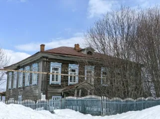 Жилой дом, входящий в состав объекта культурного наследия Ансамбль Усадьба купцов Новицких, 275 кв.м., Ханты-Мансийский автономный округ - Югра. Нежилое здание, объект культурного наследия регионального значения «Жилой дом», входящий в состав объекта культурного наследия регионального значения…