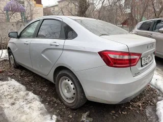 Lada Vesta 2017 года, 106 л.с., пробег 333000 км. VIN: XTAGFL110HY091667, регистрационный знак Т659ВМ196.