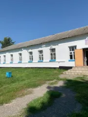 Нежилые здания школы и столовой, 1054,3 и 438,9 кв. м, Липецкая область, Долгоруковский округ, с. Вязовое. Нежилое здание (здание школы), КН 48:06:1480208:4, 1909 года постройки, площадью 1054,3 кв. м, и нежилое помещение (столовая), КН 48:06:1480208:6, 1991 года постройки, площадью 438,9 кв. м…