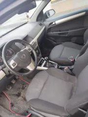 Opel Astra 2007 года выпуска. VIN: W0L0AHL4872173840. Государственный номер: О822МС72.