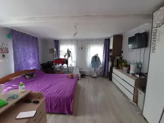 Жилой дом, площадью 63,2 кв.м., по адресу: Пермский край, муниципальный округ Лысьвенский, город Лысьва, улица Первомайская, д. 126, с кадастровым номером: 59:09:0000000:988, земельный участок, площадью 1500 кв.м., по адресу: Пермский край, муниципальный округ Лысьвенский, город Лысьва, улица…
