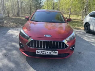 JAC J7, 2023 года, 136 лс, АКПП, легковой автомобиль. VIN – LJ12FKT3XP4031733. В залоге у ПАО «Банк Уралсиб».