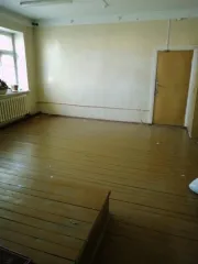 Земельный участок 623 кв.м и нежилое здание 368,8 кв.м, Архангельская область. Земельный участок площадью 623 кв.м, кадастровый номер 29:05:130109:5 (реестровый номер федерального имущества P11770003970), категория земель – земли населенных пунктов, вид разрешенного использования – для…