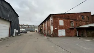 Производственное здание 1281.3 кв.м и земельный участок 930 кв.м по адресу: Санкт-Петербург, Промышленная улица, дом 15а, литера Д. Назначение здания: нежилое, производственное. Этажность: 2, год ввода в эксплуатацию: 1917. Кадастровый номер здания: 78:15:0008015:2006. Земельный участок площадью…