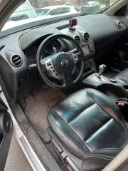 Продается автомобиль с неисправной электростеклоподъемкой. Стекла не повреждены, опущены из-за неисправности электрики.