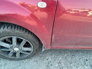 Chevrolet Aveo 2011 года, седан, 101 л.с., пробег 167439 км. Госномер Х779УТ86, цвет красный, VIN XUUSF69W9B0007660, ПТС 86 РТ 916922, СТС 99 76 822033. Требуется замена стоек.