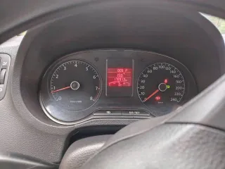 Volkswagen Polo, 2012, 105 лс, 177000 км, АКПП. VIN XW8ZZZ61ZDG017737.
