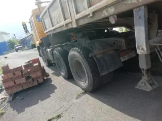 Погрузчик марки АТЛАНТ-850.1, гос. номер: 2079КУ24, год выпуска 2012, мощность двигателя 81 л.с. (59,57 кВт), заводской номер 046/808135297, номер двигателя 675040, номер КПП 415500, номер основного моста 71448, номер дополнительного моста 072211-02, цвет синий.