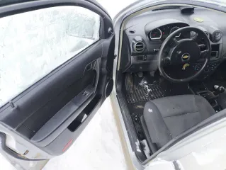 Chevrolet Aveo 2006 Легковой автомобиль марки: CHEVROLET, модели: Aveo, год выпуска: 2006 г., идентификационный номер (VIN): KL1SF69TJ7B131076 С имуществом, являющимся предметом торгов, можно ознакомиться, предварительно связавшись по эл. почте zudova.julie@yandex.ru