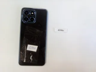 Honor мобильный телефон б/у Сотовый телефон "Honor" Вид оборудования: Мобильный телефон Состояние объекта (новое, б\у): б/у