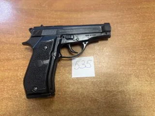 Пистолеты пневматические MAKAROV MP-654K, STALKER S84, Crosman, WOFL (б/у) пистолеты пневматические (согласно описанию): пистолет пневматический газобаллонный MAKAROV MP-654K (калибр 4,5 мм, б/у, магазин, газовый баллон, шарик для пневматики 2 шт.), пневматический пистолет STALKER S84 E03231104983…