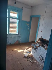 Земельный участок с кадастровым номером: 38:21:010102:2713, площадью 1 113 кв.м. и жилой дом с кадастровым номером: 38:21:010102:1366, площадью 38,7 кв.м., расположенные по адресу: РОССИЯ, Иркутская область, муниципальный округ Чунский, рабочий поселок Чунский, улица Луначарского, д.60А С…